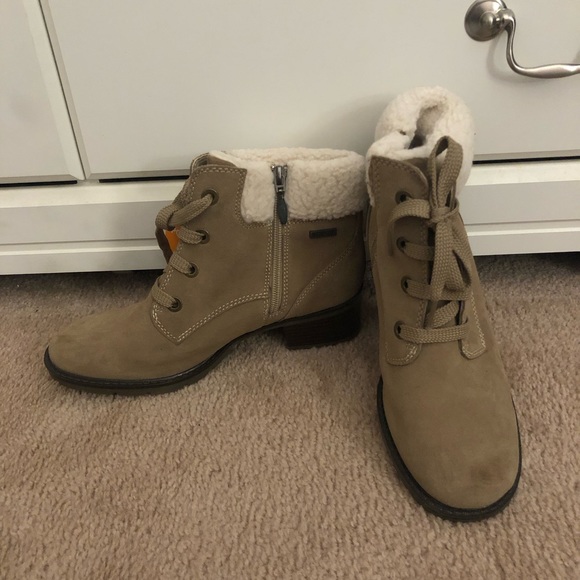 Sporto Waterproof Ankle Boots - Picture 2 of 3